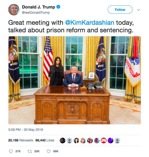Kim Kardashian gặp Tổng thống Donald Trump bàn về luật pháp: 'Trên đời này cái quái gì cũng có thể xảy ra!' Kim Kardashian gặp Tổng thống Donald Trump bàn về luật pháp: 'Trên đời này cái quái gì cũng có thể xảy ra!'