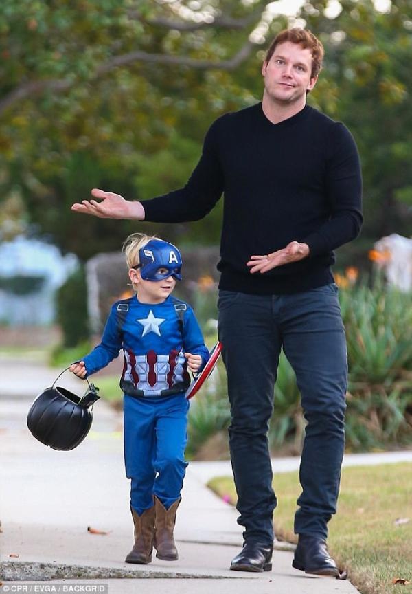 Avengers: Biệt đội siêu anh hùng hay những ông bố 'nhọ'? Avengers: Biệt đội siêu anh hùng hay những ông bố 'nhọ'?