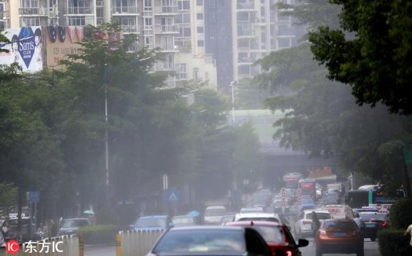 Cách giải nhiệt mùa hè của người Trung Quốc: Chính quyền Thâm Quyến dùng 'đại pháo phun sương' để giảm nhiệt cho thành phố Cách giải nhiệt mùa hè của người Trung Quốc: Chính quyền Thâm Quyến dùng 'đại pháo phun sương' để giảm nhiệt cho thành phố