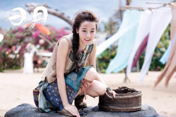7 'Hằng Nga' của màn ảnh Hoa ngữ: Tạo hình Địch Lệ Nhiệt Ba gây tranh cãi vì quá 'độc lạ' 7 'Hằng Nga' của màn ảnh Hoa ngữ: Tạo hình Địch Lệ Nhiệt Ba gây tranh cãi vì quá 'độc lạ'