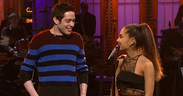 Hôn phu của Ariana Grande: Từng trầm cảm vì bi kịch gia đình, 'cảm nắng' nữ ca sĩ từ 2 năm trước! Hôn phu của Ariana Grande: Từng trầm cảm vì bi kịch gia đình, 'cảm nắng' nữ ca sĩ từ 2 năm trước!