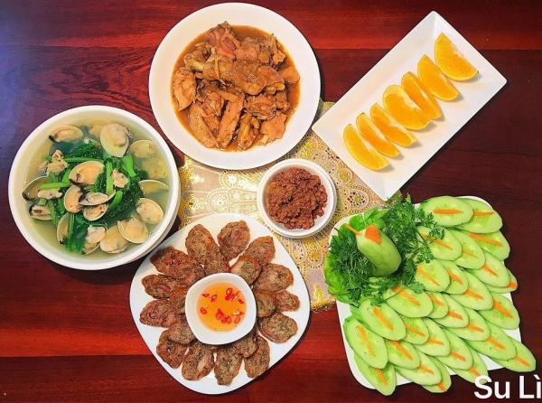 Được vợ đảm chuẩn bị hộp cơm 5 sao mỗi sáng, hẳn đây là người đàn ông kiếp trước cứu cả thế giới Được vợ đảm chuẩn bị hộp cơm 5 sao mỗi sáng, hẳn đây là người đàn ông kiếp trước cứu cả thế giới