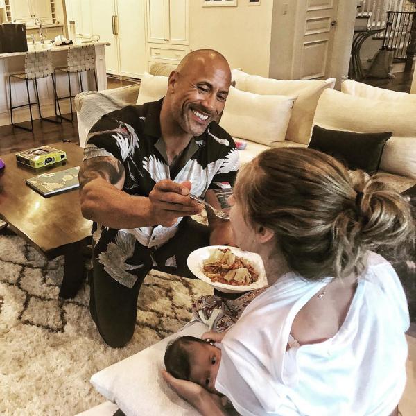 Dwayne Johnson: Từ gã đô vật triệu đô của Hollywood đến quý ông chồng mà ai cũng ước ao Dwayne Johnson: Từ gã đô vật triệu đô của Hollywood đến quý ông chồng mà ai cũng ước ao