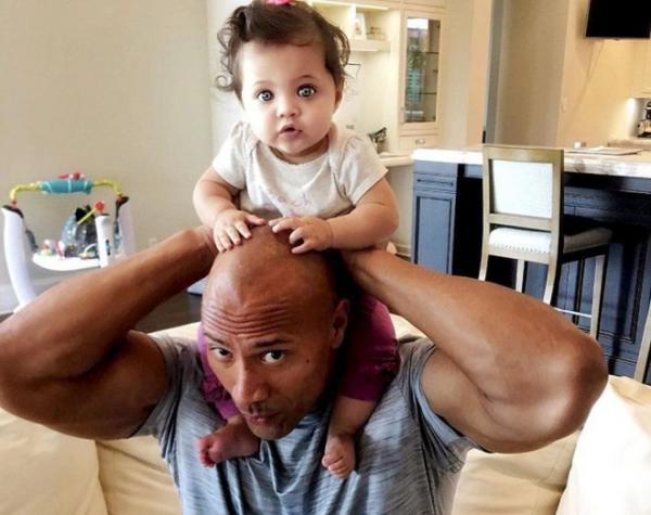 Dwayne Johnson: Từ gã đô vật triệu đô của Hollywood đến quý ông chồng mà ai cũng ước ao Dwayne Johnson: Từ gã đô vật triệu đô của Hollywood đến quý ông chồng mà ai cũng ước ao