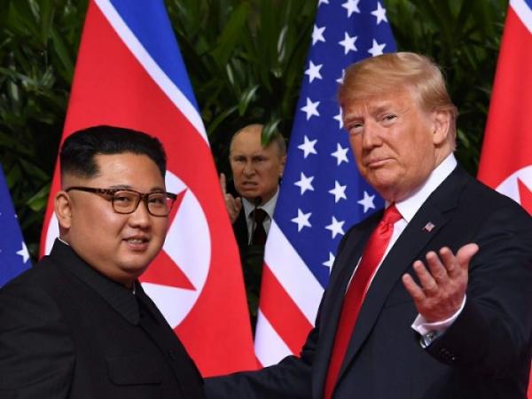 15+ meme vui nhộn từ cuộc gặp gỡ lịch sử của Donald Trump và Kim Jong Un 15+ meme vui nhộn từ cuộc gặp gỡ lịch sử của Donald Trump và Kim Jong Un
