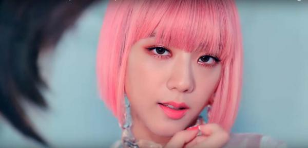 Thông điệp nữ quyền ẩn chứa trong MV mới của BLACKPINK, bạn có tinh ý nhận ra? Thông điệp nữ quyền ẩn chứa trong MV mới của BLACKPINK, bạn có tinh ý nhận ra?