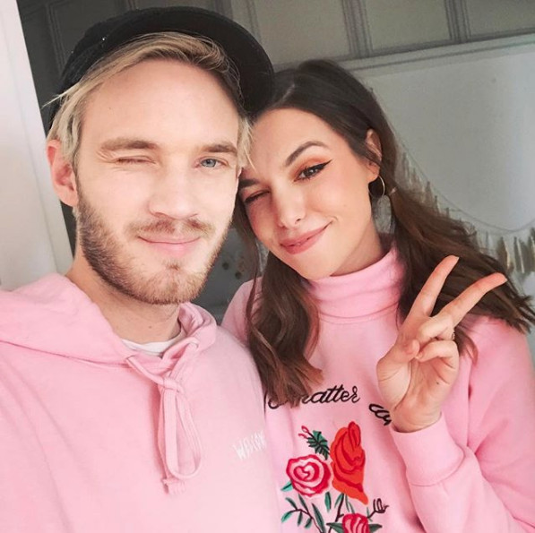 Hành trình tình yêu 7 năm của 'ông hoàng Youtube' Pewdiepie và bạn gái Marzia Hành trình tình yêu 7 năm của 'ông hoàng Youtube' Pewdiepie và bạn gái Marzia