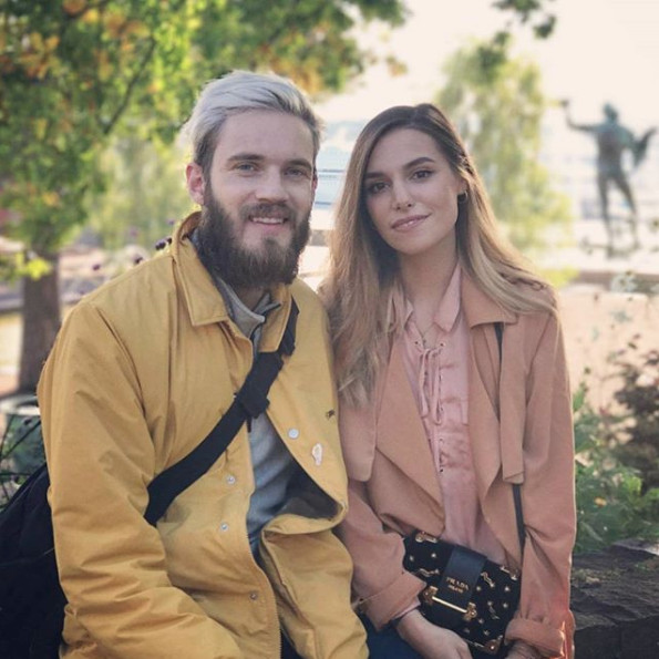Hành trình tình yêu 7 năm của 'ông hoàng Youtube' Pewdiepie và bạn gái Marzia Hành trình tình yêu 7 năm của 'ông hoàng Youtube' Pewdiepie và bạn gái Marzia