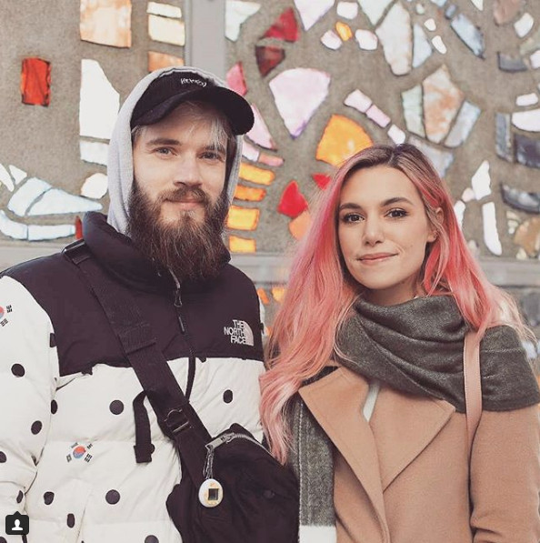 Hành trình tình yêu 7 năm của 'ông hoàng Youtube' Pewdiepie và bạn gái Marzia Hành trình tình yêu 7 năm của 'ông hoàng Youtube' Pewdiepie và bạn gái Marzia