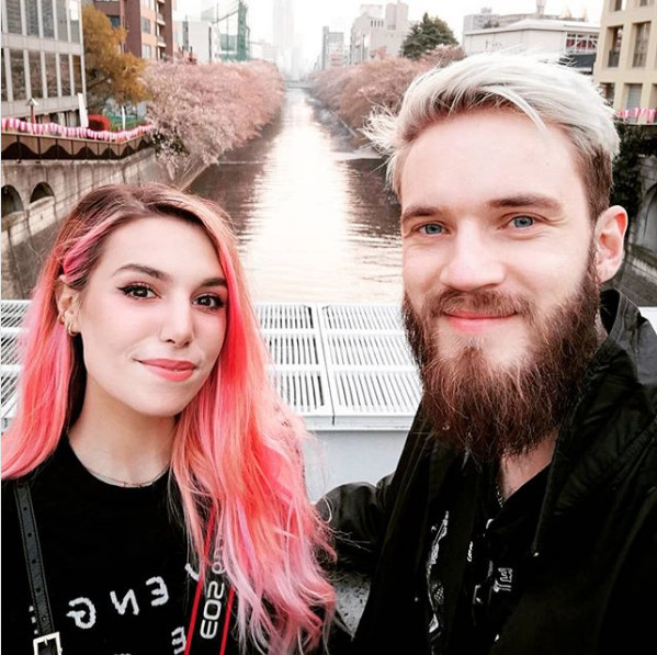 Hành trình tình yêu 7 năm của 'ông hoàng Youtube' Pewdiepie và bạn gái Marzia Hành trình tình yêu 7 năm của 'ông hoàng Youtube' Pewdiepie và bạn gái Marzia