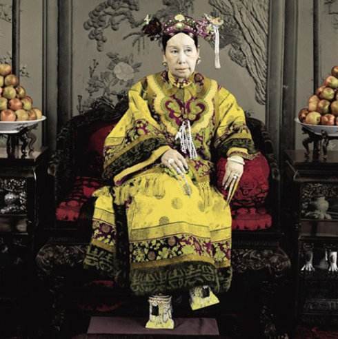 Điều kỳ lạ bên trong quan tài của Từ Hi Thái Hậu khiến nhóm đạo mộ khiếp hãi Điều kỳ lạ bên trong quan tài của Từ Hi Thái Hậu khiến nhóm đạo mộ khiếp hãi