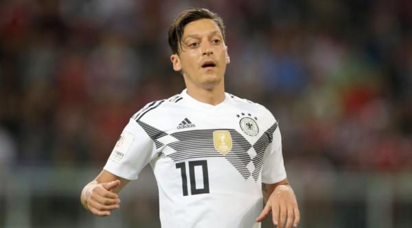 WC2018: 'Xe tăng' trật bánh hứa hẹn một kỳ World Cup nhiều bất ngờ? WC2018: 'Xe tăng' trật bánh hứa hẹn một kỳ World Cup nhiều bất ngờ?