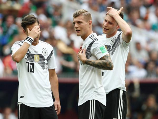 WC2018: 'Xe tăng' trật bánh hứa hẹn một kỳ World Cup nhiều bất ngờ? WC2018: 'Xe tăng' trật bánh hứa hẹn một kỳ World Cup nhiều bất ngờ?