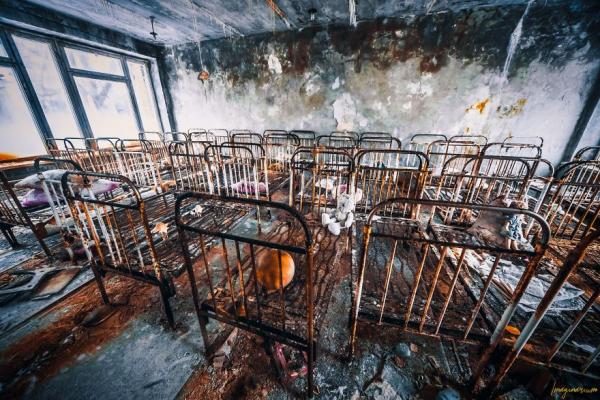 32 năm sau thảm hoạ hạt nhân, thời gian vẫn 'đóng băng' tại thị trấn Chernobyl 32 năm sau thảm hoạ hạt nhân, thời gian vẫn 'đóng băng' tại thị trấn Chernobyl
