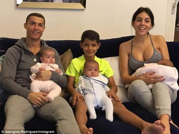 World Cup 2018: Những bóng hồng xinh đẹp bên cạnh các tuyển thủ World Cup 2018: Những bóng hồng xinh đẹp bên cạnh các tuyển thủ
