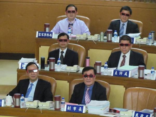 Chết cười với các pha chụp hình 'thiếu tâm' của các phóng viên (Kỳ 1) Chết cười với các pha chụp hình 'thiếu tâm' của các phóng viên (Kỳ 1)