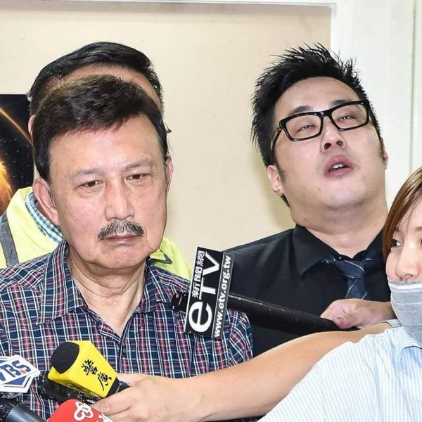 Chết cười với các pha chụp hình ‘thiếu tâm’ của các phóng viên (Kỳ 2) Chết cười với các pha chụp hình ‘thiếu tâm’ của các phóng viên (Kỳ 2)