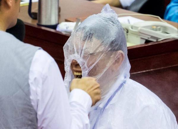 Chết cười với các pha chụp hình ‘thiếu tâm’ của các phóng viên (Kỳ 2) Chết cười với các pha chụp hình ‘thiếu tâm’ của các phóng viên (Kỳ 2)