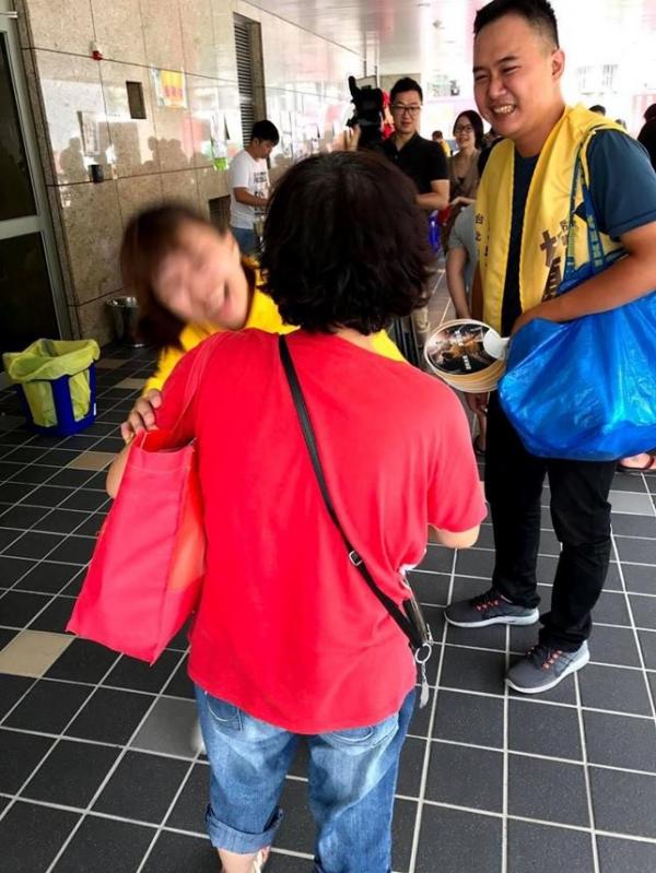 Chết cười với các pha chụp hình ‘thiếu tâm’ của các phóng viên (Kỳ 2) Chết cười với các pha chụp hình ‘thiếu tâm’ của các phóng viên (Kỳ 2)