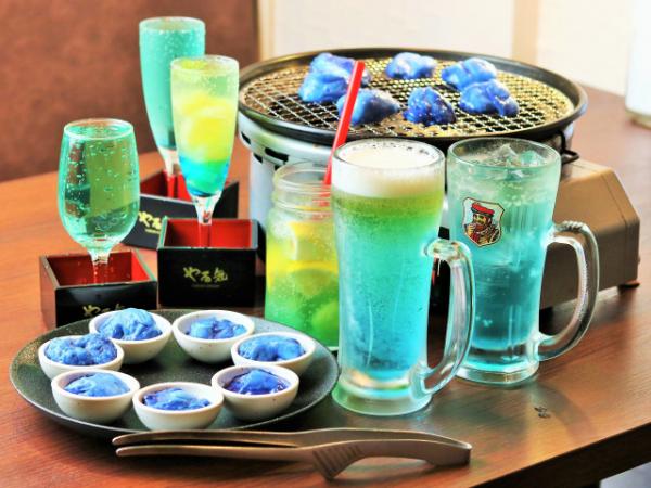 Nhà hàng Nhật Bản ra mắt thịt nướng màu... xanh dương để cổ vũ đội tuyển quốc gia tại World Cup Nhà hàng Nhật Bản ra mắt thịt nướng màu... xanh dương để cổ vũ đội tuyển quốc gia tại World Cup