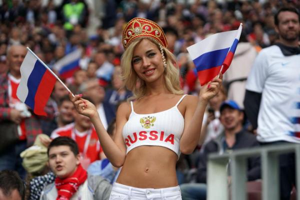 'Cổ động viên xinh đẹp nhất World Cup' hóa ra là... diễn viên phim người lớn 'Cổ động viên xinh đẹp nhất World Cup' hóa ra là... diễn viên phim người lớn