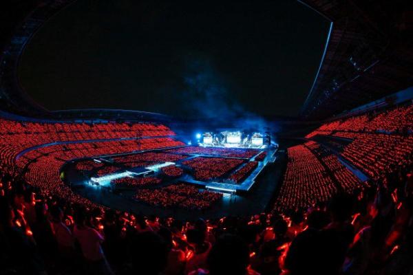 Cứ bảo hết thời nhưng TVXQ vẫn lập kỉ lục khó tin ở Nhật và được báo Mỹ tung hô hết lời Cứ bảo hết thời nhưng TVXQ vẫn lập kỉ lục khó tin ở Nhật và được báo Mỹ tung hô hết lời