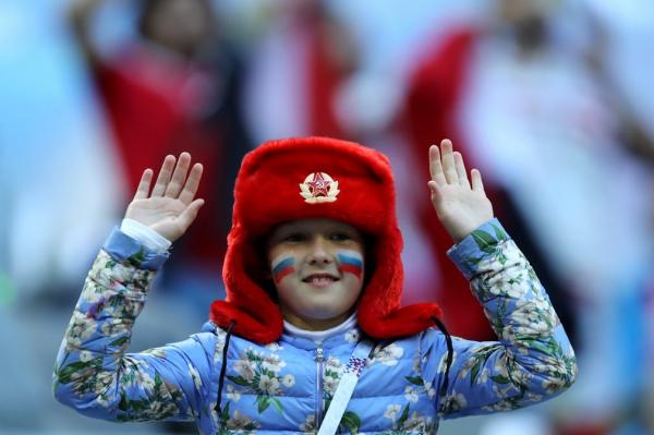 World Cup 2018: Mặt hổ, đầu bò và những màn hoá trang đỉnh cao của các cổ động viên World Cup 2018: Mặt hổ, đầu bò và những màn hoá trang đỉnh cao của các cổ động viên