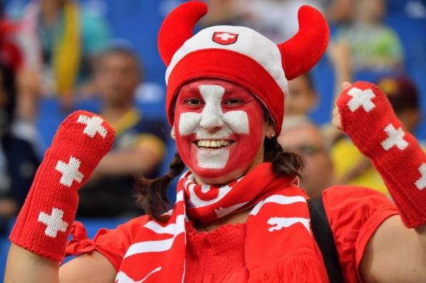 World Cup 2018: Mặt hổ, đầu bò và những màn hoá trang đỉnh cao của các cổ động viên World Cup 2018: Mặt hổ, đầu bò và những màn hoá trang đỉnh cao của các cổ động viên