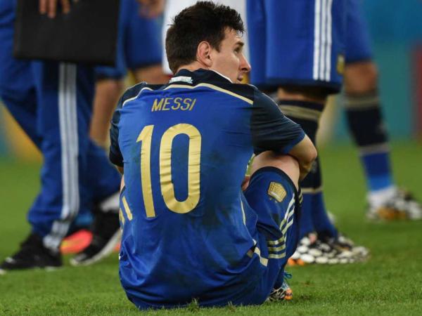 WC 2018: Phải chăng 'bàn tay của Chúa' đang trừng phạt Messi và tuyển Argentina? WC 2018: Phải chăng 'bàn tay của Chúa' đang trừng phạt Messi và tuyển Argentina?