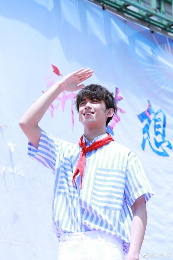 Ngô Lỗi công khai điểm thi đại học, Dịch Dương Thiên Tỉ (TFBOYS) bị 'gọi hồn' Ngô Lỗi công khai điểm thi đại học, Dịch Dương Thiên Tỉ (TFBOYS) bị 'gọi hồn'