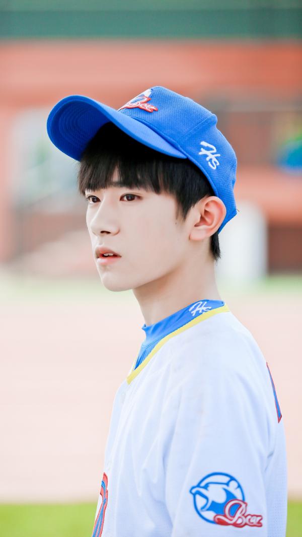 Ngô Lỗi công khai điểm thi đại học, Dịch Dương Thiên Tỉ (TFBOYS) bị 'gọi hồn' Ngô Lỗi công khai điểm thi đại học, Dịch Dương Thiên Tỉ (TFBOYS) bị 'gọi hồn'
