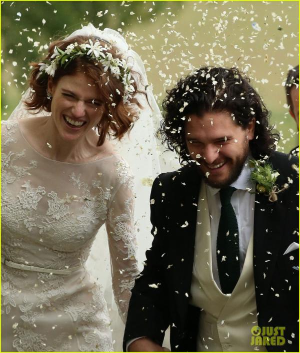 Cặp diễn viên 'Game of Thrones' chính thức kết hôn, biến lời thoại phim thành sự thật Cặp diễn viên 'Game of Thrones' chính thức kết hôn, biến lời thoại phim thành sự thật