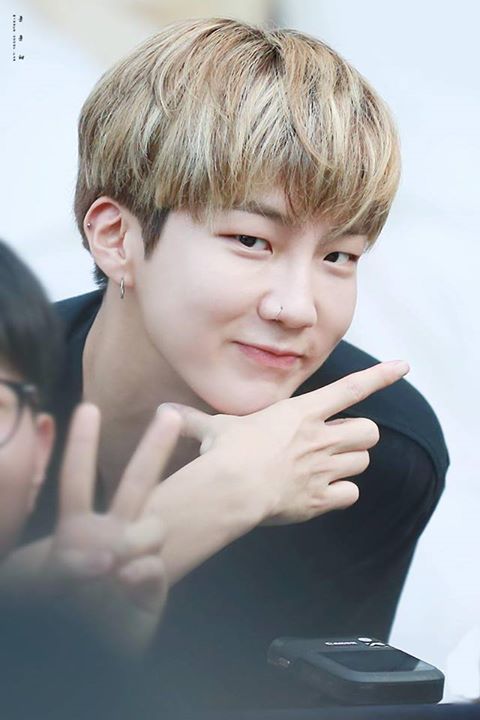 Nhìn 9 quý ông idol này mới hiểu vì sao fangirl cứ tranh nhau về 'làm dâu' Busan Nhìn 9 quý ông idol này mới hiểu vì sao fangirl cứ tranh nhau về 'làm dâu' Busan