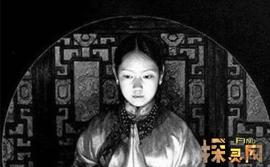 Đứng giữa Di Hoà Viên – Cung điện mùa hè đọc xong những truyện kinh dị này cũng thấy lạnh người Đứng giữa Di Hoà Viên – Cung điện mùa hè đọc xong những truyện kinh dị này cũng thấy lạnh người