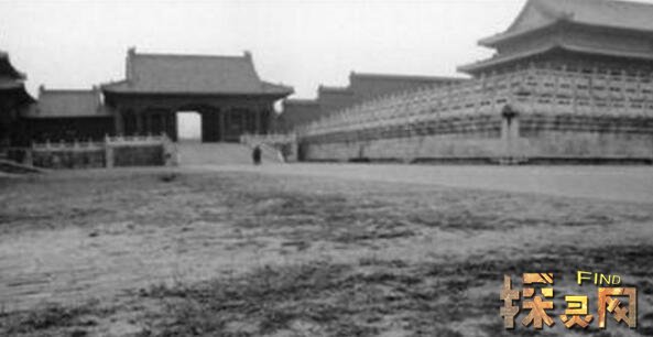 Đứng giữa Di Hoà Viên – Cung điện mùa hè đọc xong những truyện kinh dị này cũng thấy lạnh người Đứng giữa Di Hoà Viên – Cung điện mùa hè đọc xong những truyện kinh dị này cũng thấy lạnh người