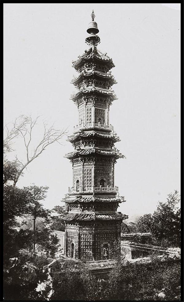 Đứng giữa Di Hoà Viên – Cung điện mùa hè đọc xong những truyện kinh dị này cũng thấy lạnh người Đứng giữa Di Hoà Viên – Cung điện mùa hè đọc xong những truyện kinh dị này cũng thấy lạnh người