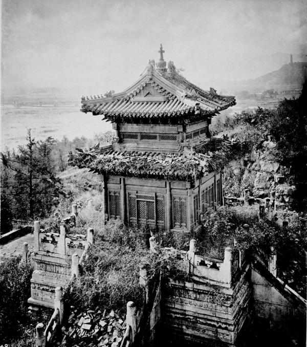 Đứng giữa Di Hoà Viên – Cung điện mùa hè đọc xong những truyện kinh dị này cũng thấy lạnh người Đứng giữa Di Hoà Viên – Cung điện mùa hè đọc xong những truyện kinh dị này cũng thấy lạnh người