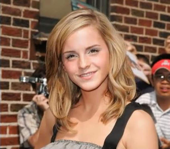 28 năm nhan sắc của 'hoa hồng nước Anh' Emma Watson gói gọn trong những bức ảnh này 28 năm nhan sắc của 'hoa hồng nước Anh' Emma Watson gói gọn trong những bức ảnh này