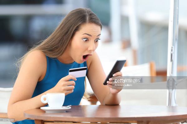 Cô bạn gái ghen tuông trong meme nổi tiếng bỗng nhiên được phong 'thánh hốt hoảng' Cô bạn gái ghen tuông trong meme nổi tiếng bỗng nhiên được phong 'thánh hốt hoảng'