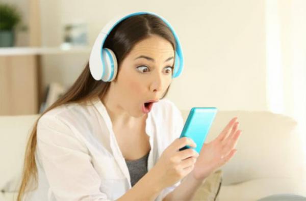 Cô bạn gái ghen tuông trong meme nổi tiếng bỗng nhiên được phong 'thánh hốt hoảng' Cô bạn gái ghen tuông trong meme nổi tiếng bỗng nhiên được phong 'thánh hốt hoảng'