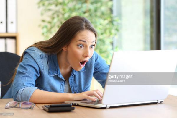 Cô bạn gái ghen tuông trong meme nổi tiếng bỗng nhiên được phong 'thánh hốt hoảng' Cô bạn gái ghen tuông trong meme nổi tiếng bỗng nhiên được phong 'thánh hốt hoảng'