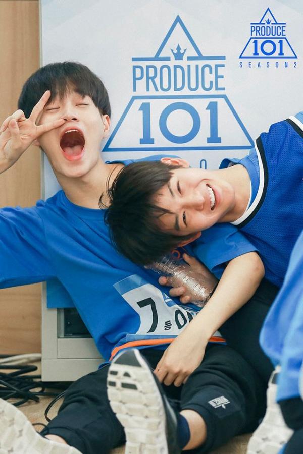 Những khoảnh khắc 'tình như cái bình' của 8 cặp bromance nổi tiếng trong Wanna One Những khoảnh khắc 'tình như cái bình' của 8 cặp bromance nổi tiếng trong Wanna One