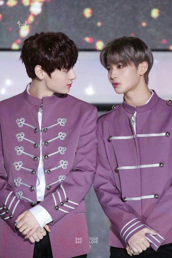 Những khoảnh khắc 'tình như cái bình' của 8 cặp bromance nổi tiếng trong Wanna One Những khoảnh khắc 'tình như cái bình' của 8 cặp bromance nổi tiếng trong Wanna One