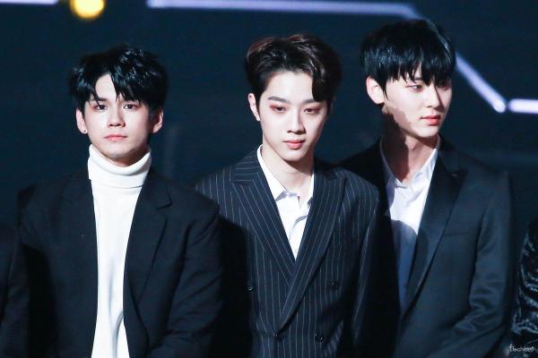 Những khoảnh khắc 'tình như cái bình' của 8 cặp bromance nổi tiếng trong Wanna One Những khoảnh khắc 'tình như cái bình' của 8 cặp bromance nổi tiếng trong Wanna One