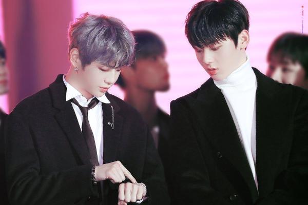 Những khoảnh khắc 'tình như cái bình' của 8 cặp bromance nổi tiếng trong Wanna One Những khoảnh khắc 'tình như cái bình' của 8 cặp bromance nổi tiếng trong Wanna One