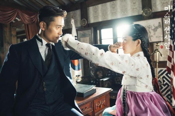 Ngoài 'Thư kí Kim' còn đến 5 bộ phim Hàn bạn không thể bỏ qua trong tháng 7 này Ngoài 'Thư kí Kim' còn đến 5 bộ phim Hàn bạn không thể bỏ qua trong tháng 7 này