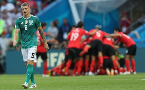 WC 2018: 4 ‘ông lớn’ đồng loạt ‘ngã ngựa’, khán giả hoang mang không còn động lực xem tiếp WC 2018: 4 ‘ông lớn’ đồng loạt ‘ngã ngựa’, khán giả hoang mang không còn động lực xem tiếp