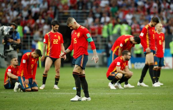 WC 2018: 4 ‘ông lớn’ đồng loạt ‘ngã ngựa’, khán giả hoang mang không còn động lực xem tiếp WC 2018: 4 ‘ông lớn’ đồng loạt ‘ngã ngựa’, khán giả hoang mang không còn động lực xem tiếp