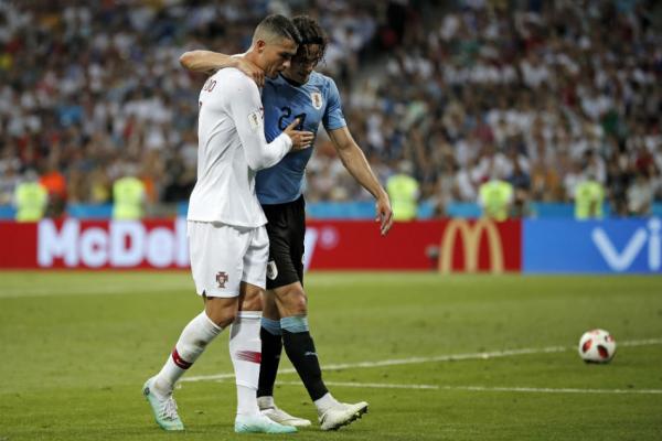 WC 2018: 4 ‘ông lớn’ đồng loạt ‘ngã ngựa’, khán giả hoang mang không còn động lực xem tiếp WC 2018: 4 ‘ông lớn’ đồng loạt ‘ngã ngựa’, khán giả hoang mang không còn động lực xem tiếp