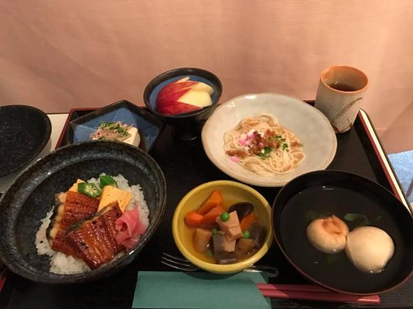 Hội bà bầu Việt sống ở Nhật rủ nhau khoe ảnh cơm bệnh viện khiến ai cũng thèm... đi đẻ Hội bà bầu Việt sống ở Nhật rủ nhau khoe ảnh cơm bệnh viện khiến ai cũng thèm... đi đẻ